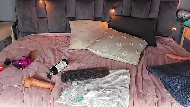 FernandaBrown   online show from 03.08.26