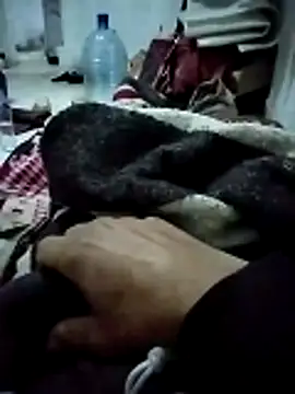 Snapshot of UnsureSlide chatting on 04.24.26 UnsureSlide online show from 04.24.26