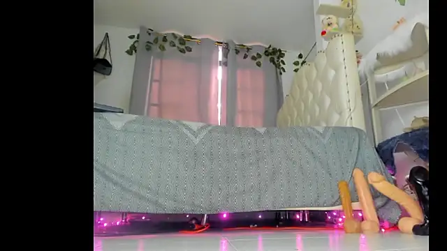 Snapshot of sweet_supreme chatting on 02.16.26 sweet supreme online show from 02.16.26