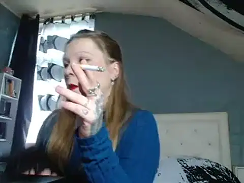 Snapshot of MaitresseAnnaFalcone chatting on 12.09.24 MaitresseAnnaFalcone online show from 12.09.24