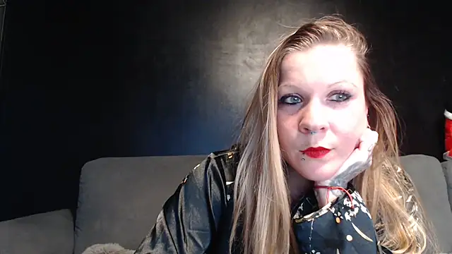 Snapshot of MaitresseAnnaFalcone chatting on 03.21.25 MaitresseAnnaFalcone online show from 03.21.25