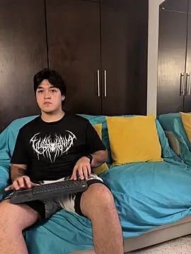 Snapshot of EmilyAndAndrew chatting on 02.18.26 EmilyAndAndrew online show from 02.18.26