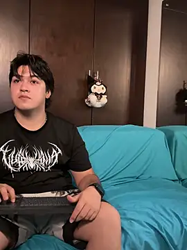 Snapshot of EmilyAndAndrew chatting on 03.02.26 EmilyAndAndrew online show from 03.02.26