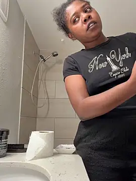 Snapshot of Ebony_Queeen chatting on 03.26.26 Ebony Queeen online show from 03.26.26