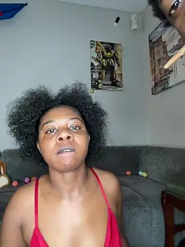 Snapshot of Ebony_Queeen chatting on 04.04.26 Ebony Queeen online show from 04.04.26