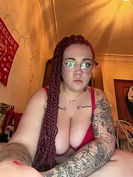 Diablita13 online show from 02.18.26