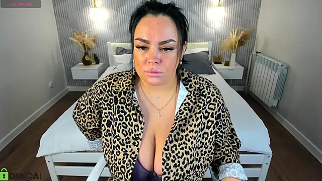 adele crown online show from 02.26.26