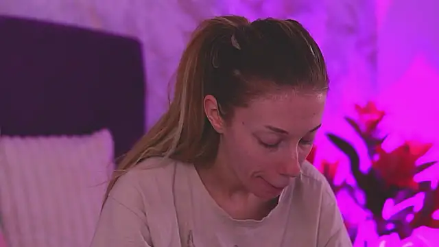 EllinaNuria online show from 03.19.26