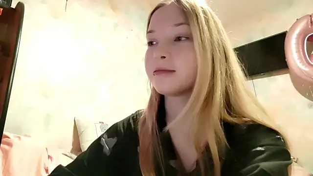 Snapshot of TiaBIanks chatting on 03.05.26 TiaBIanks online show from 03.05.26