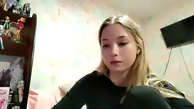 Snapshot of TiaBIanks chatting on 03.12.26 TiaBIanks online show from 03.12.26