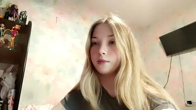 Snapshot of TiaBIanks chatting on 03.26.26 TiaBIanks online show from 03.26.26