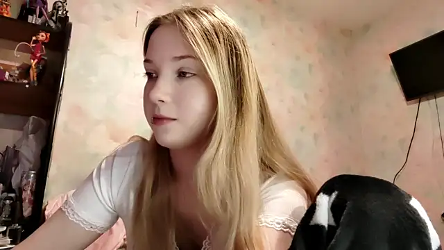 Snapshot of TiaBIanks chatting on 04.04.26 TiaBIanks online show from 04.04.26