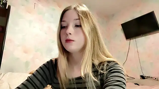 Snapshot of TiaBIanks chatting on 04.16.26 TiaBIanks online show from 04.16.26