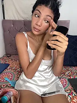 Snapshot of Britney__Latina chatting on 02.25.26 Britney Latina online show from 02.25.26