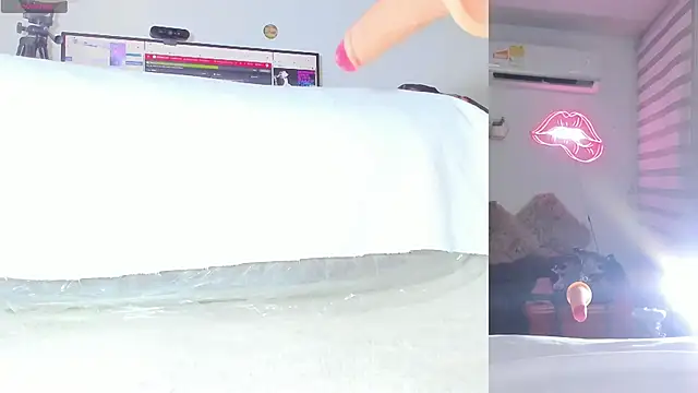 lana  kane   online show from 04.18.26