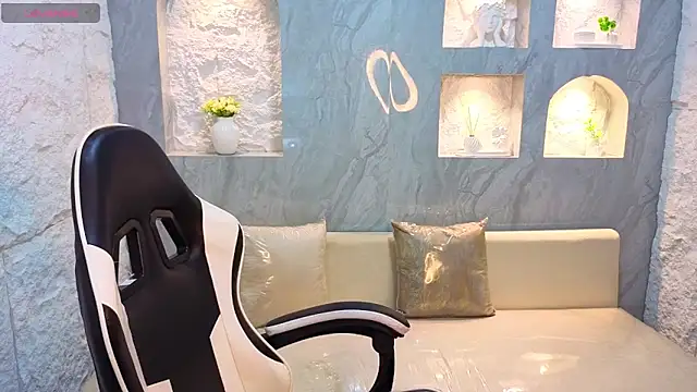 Snapshot of Catalina_Tx_ chatting on 02.10.26 Catalina Tx online show from 02.10.26