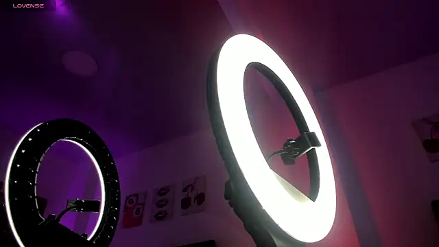 Madison Rosee online show from 04.17.26