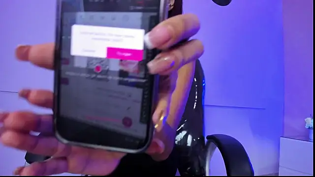 Emma Hearts online show from 02.06.26