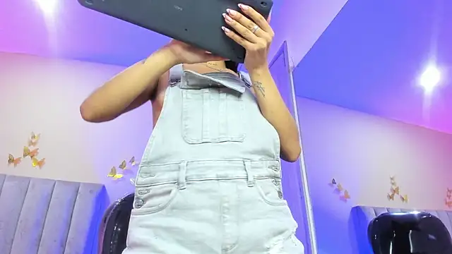 Emma Hearts online show from 02.21.26