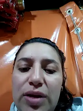 Snapshot of MajoArias chatting on 02.15.26 MajoArias online show from 02.15.26