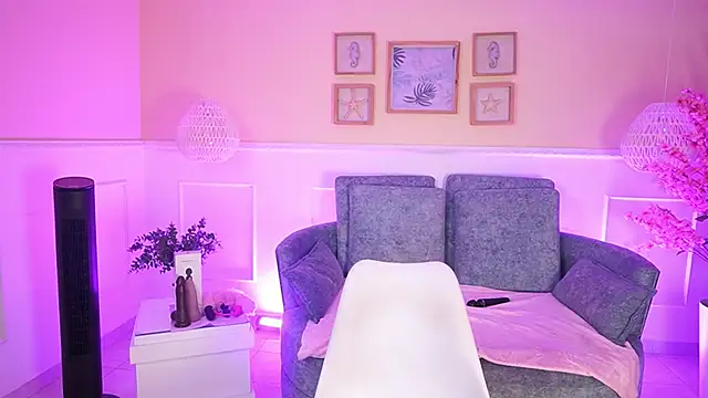 Snapshot of ElectraJonesX chatting on 02.25.26 ElectraJonesX online show from 02.25.26