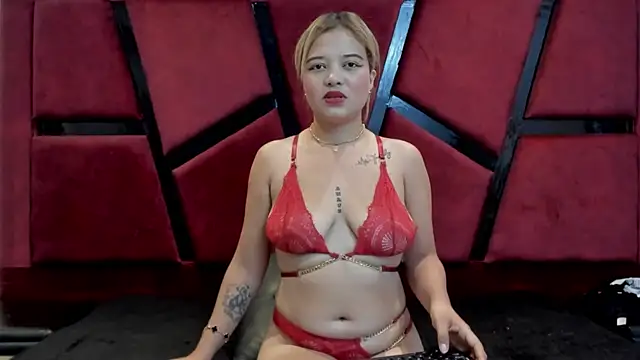 LilianaVegas online show from 04.15.26