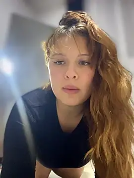 CharlotteUwU  online show from 02.11.26