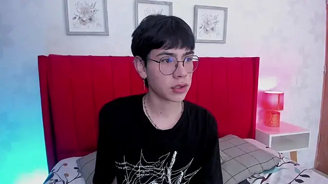 Snapshot of Demian_Hush chatting on 02.17.26 Demian Hush online show from 02.17.26