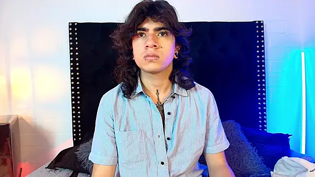 Axell Kussh online show from 02.17.26