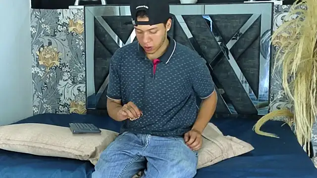 adrian camii online show from 04.11.26