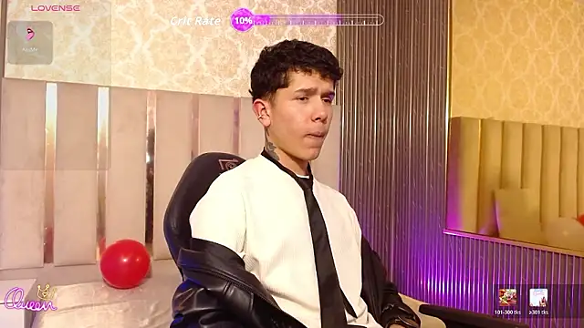 Snapshot of estefan_tay chatting on 02.18.26 estefan tay online show from 02.18.26