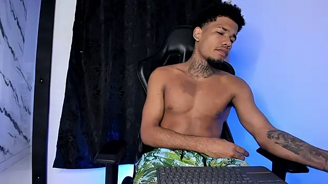 Nehemiaa boy online show from 04.14.26