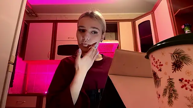 Snapshot of MiaBerlateen chatting on 02.18.26 MiaBerlateen online show from 02.18.26