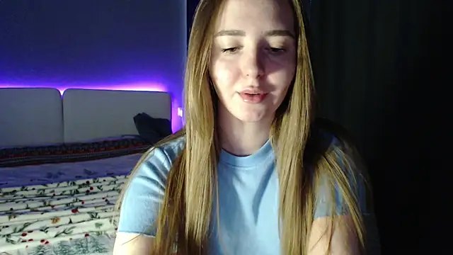 Snapshot of Reyleys chatting on 03.02.26 Reyleys online show from 03.02.26