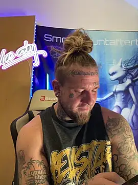 Snapshot of Smokebluntafterblunt chatting on 03.03.26 Smokebluntafterblunt online show from 03.03.26