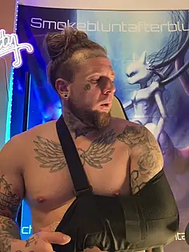 Snapshot of Smokebluntafterblunt chatting on 03.09.26 Smokebluntafterblunt online show from 03.09.26