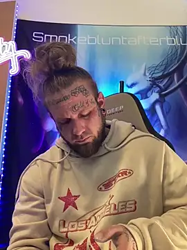 Snapshot of Smokebluntafterblunt chatting on 03.20.26 Smokebluntafterblunt online show from 03.20.26