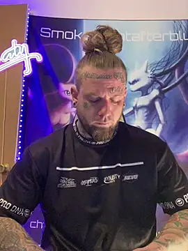 Snapshot of Smokebluntafterblunt chatting on 03.31.26 Smokebluntafterblunt online show from 03.31.26