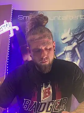 Snapshot of Smokebluntafterblunt chatting on 04.02.26 Smokebluntafterblunt online show from 04.02.26