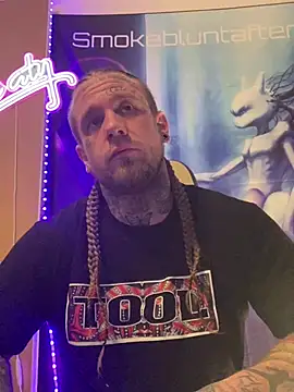 Snapshot of Smokebluntafterblunt chatting on 04.10.26 Smokebluntafterblunt online show from 04.10.26