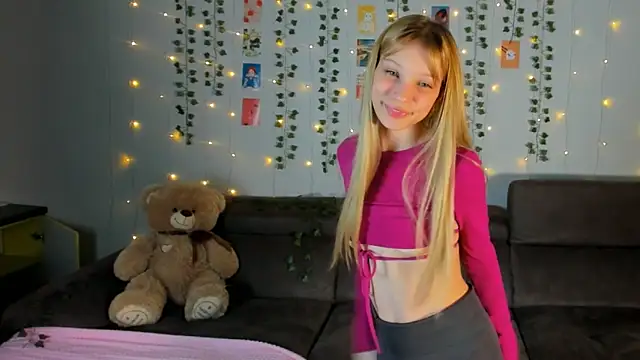 Kiracute18 online show from 03.10.26