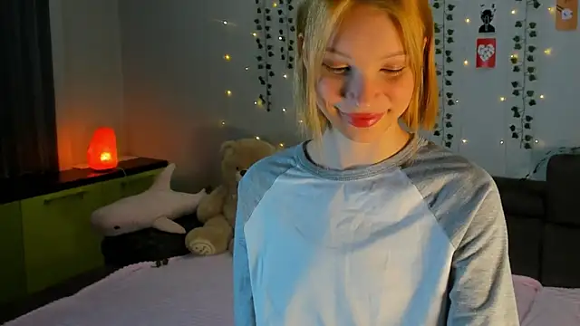 Kiracute18 online show from 03.30.26