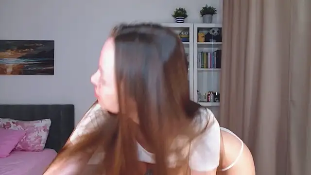 Eva Allen online show from 04.16.26