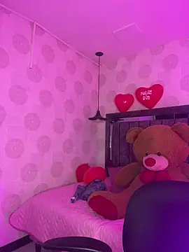 Snapshot of alahia_pink chatting on 02.23.26 alahia pink online show from 02.23.26