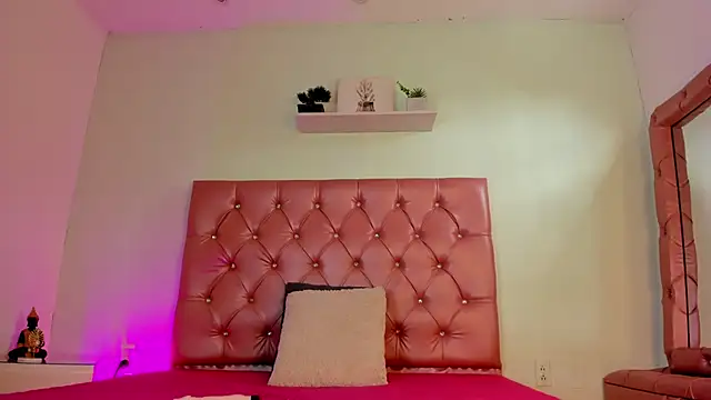 Snapshot of shantall_cruzz chatting on 02.06.26 shantall cruzz online show from 02.06.26