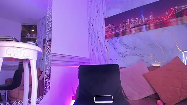 Thiana Rogers online show from 05.05.26