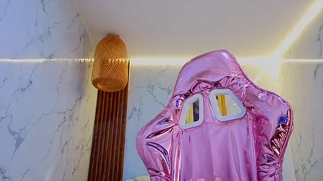 Amelia Cooper s online show from 04.18.26