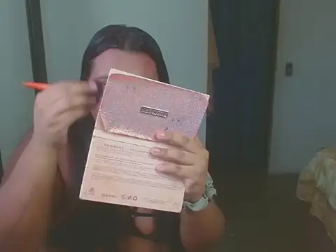 Snapshot of naomyandpablot chatting on 05.28.26 naomyandpablot online show from 05.28.26