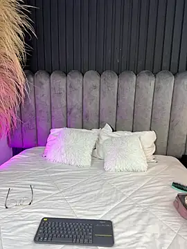 Snapshot of Nanda_vixen_ chatting on 03.08.26 Nanda vixen online show from 03.08.26