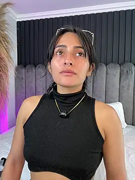 Snapshot of Nanda_vixen_ chatting on 03.24.26 Nanda vixen online show from 03.24.26